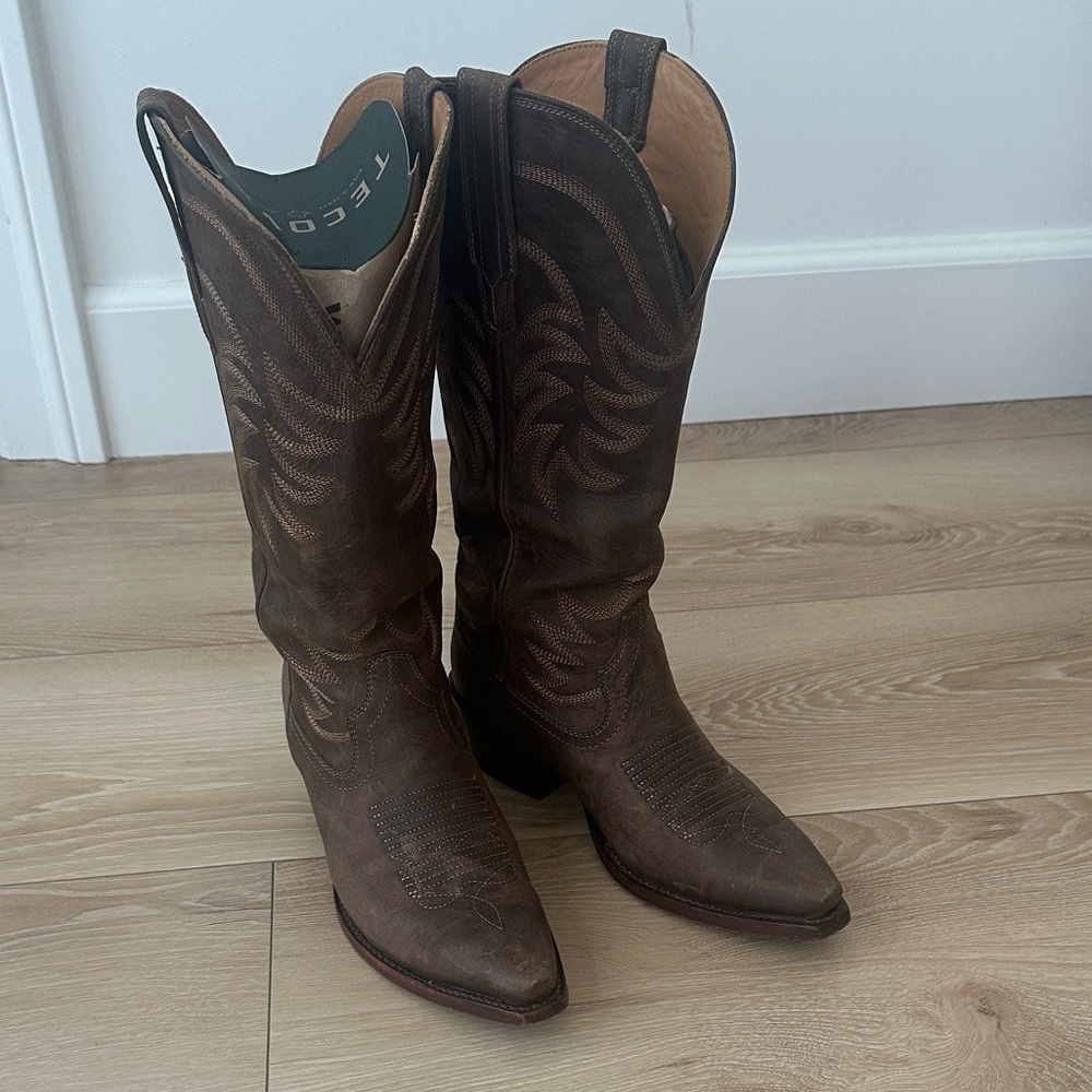 Tecovas Annie boot
